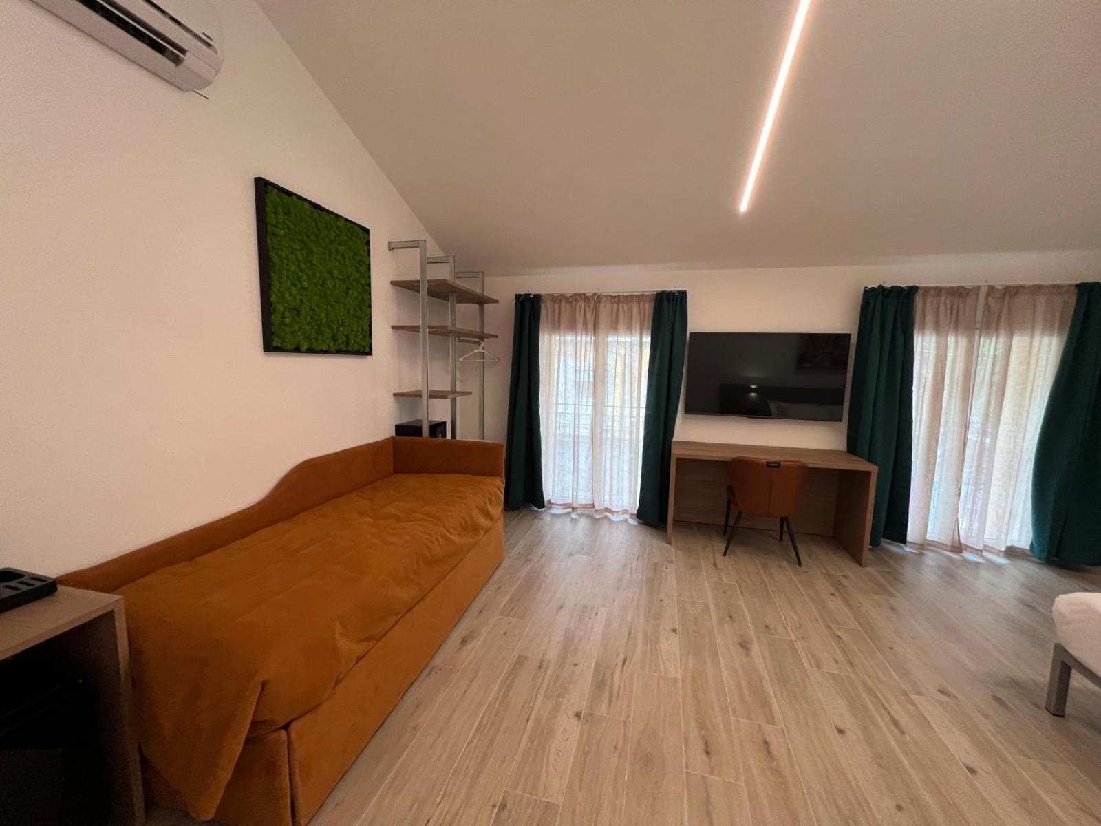 5 Terre Hub 1 Apartment *
