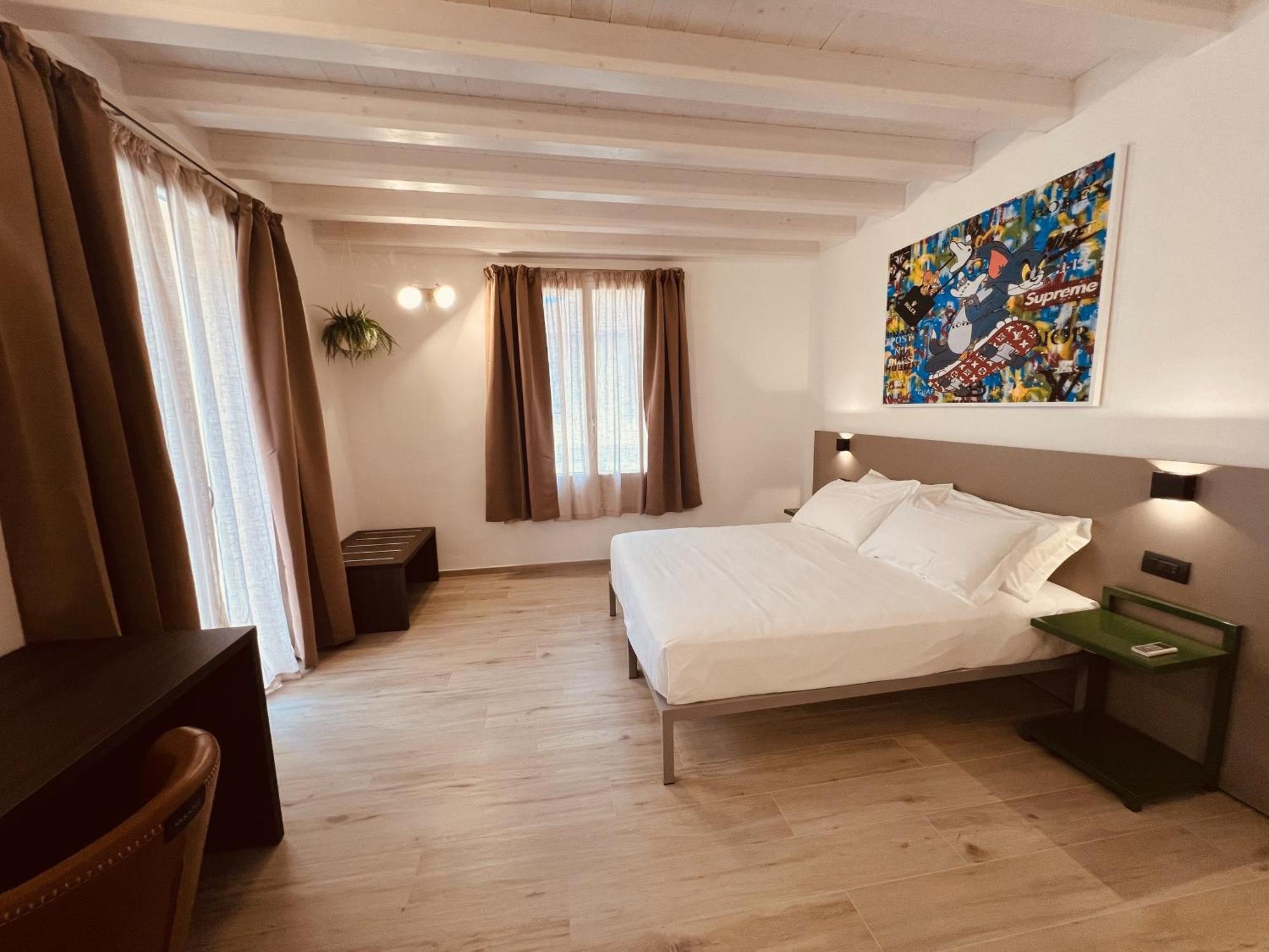 Apartment 5 Terre Hub 1 *