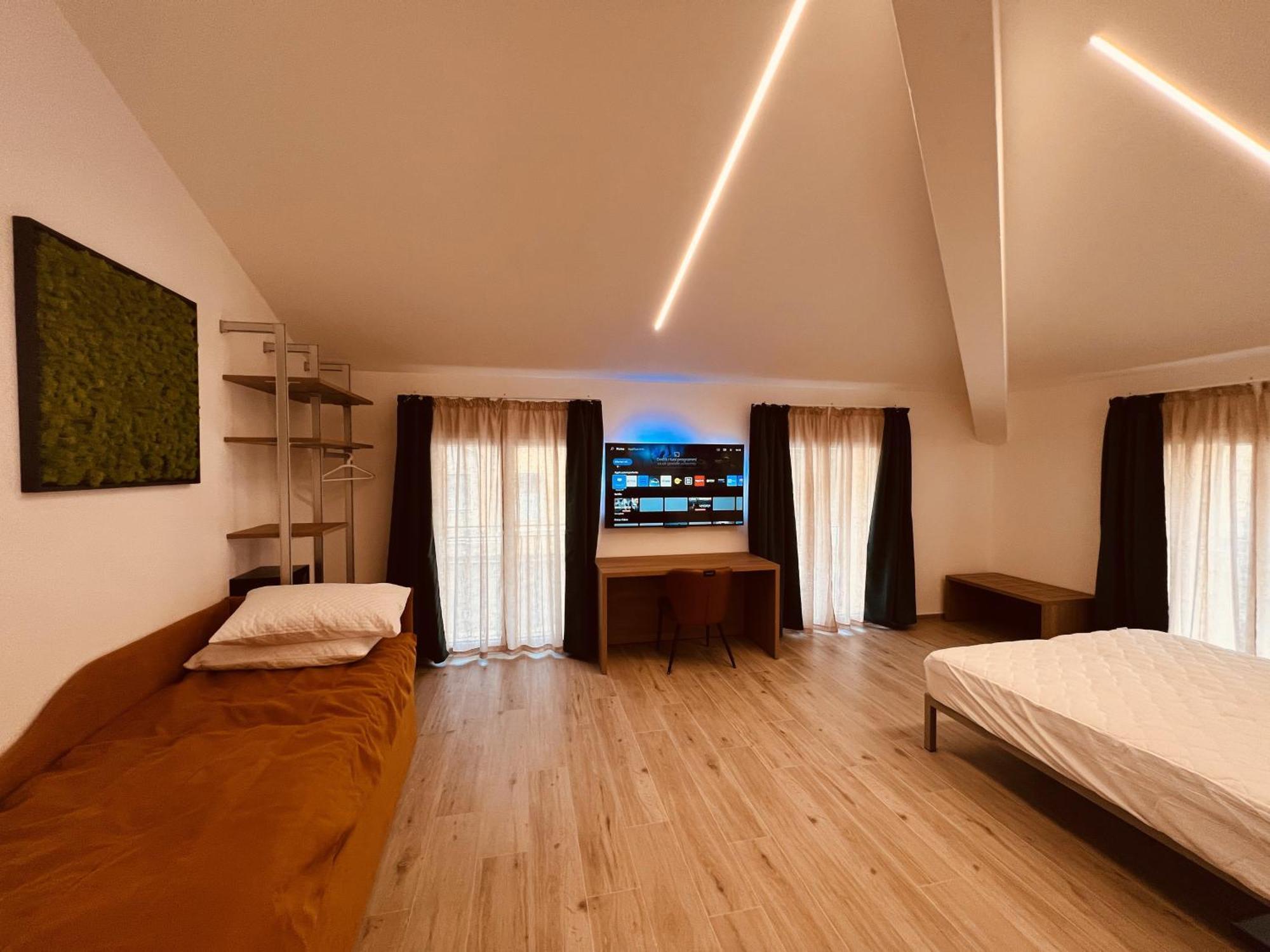 5 Terre Hub 1 *